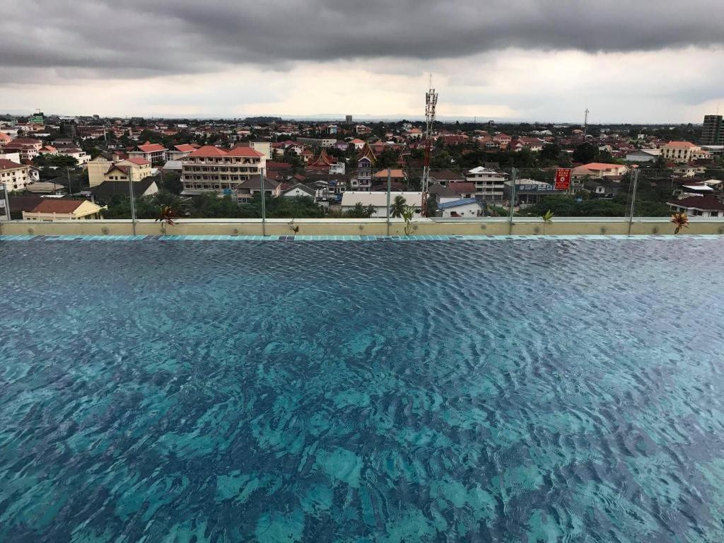 Sky City Hotel Vientiane Eksteriør billede