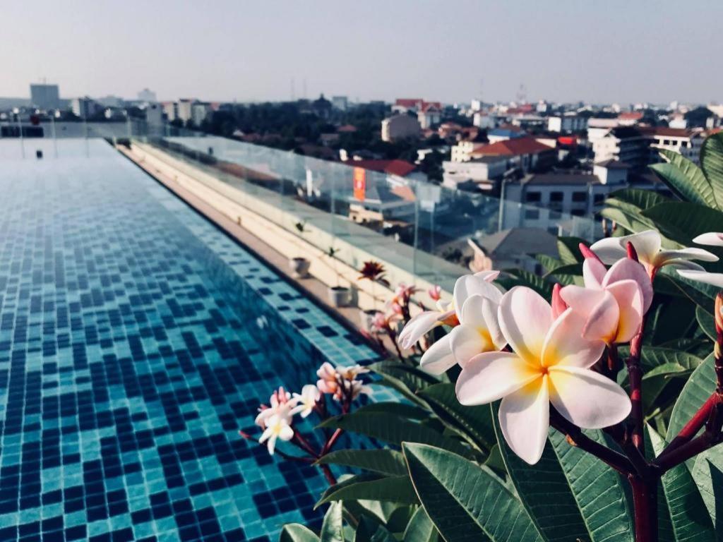 Sky City Hotel Vientiane Eksteriør billede